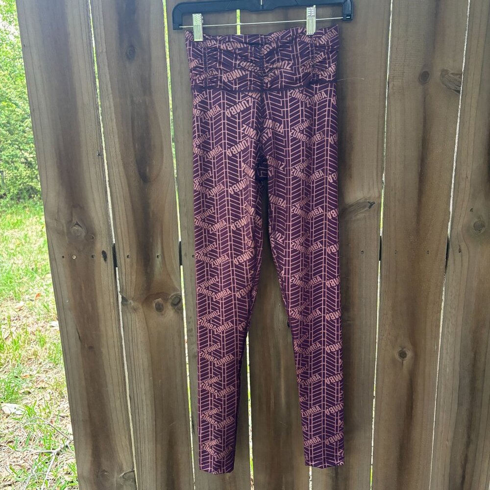 ALL THAT GLITTERS IS ZUMBA High Waisted Ruched LEGGINGS XS Plum NWT